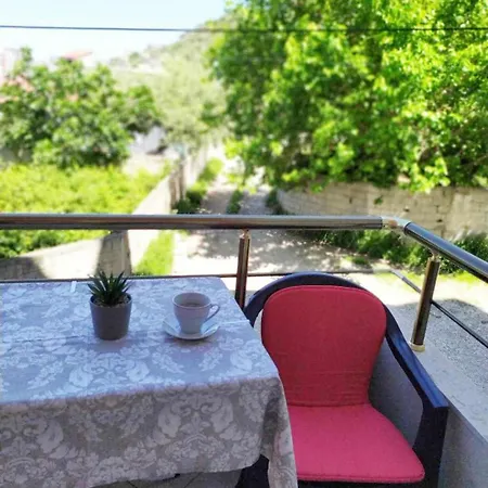 Valbona Apartamento *