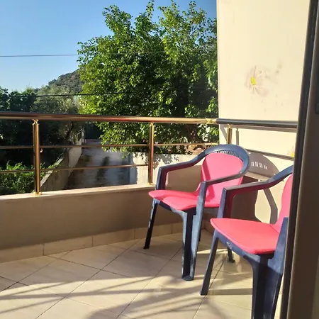 Valbona Apartamento *